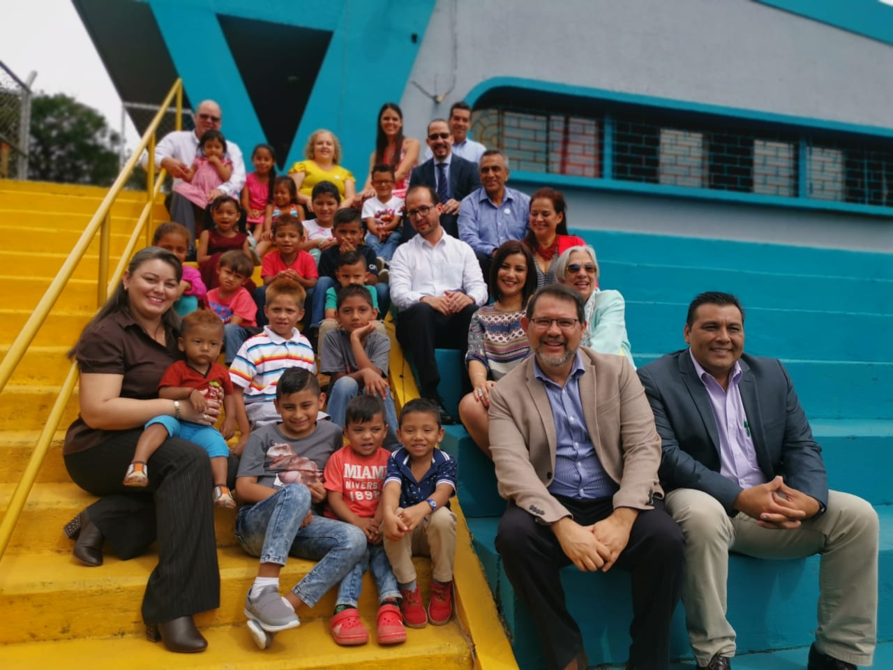 niños se benefician con casa de la alegría