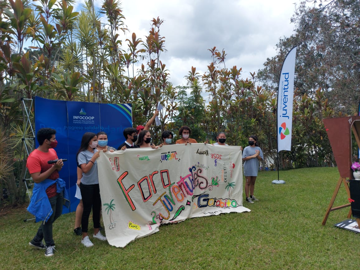 60 personas jóvenes líderes de agrupaciones sociales de Cartago, Santa Cruz, Aguas Zarcas, Heredia y Garabito participaron en el Encuentro de Foros de Juventudes de los Centros Cívicos por la Paz, organizado por el Consejo de la Persona Joven (CPJ), COOPEANDE R.L. e INFOCOOP.