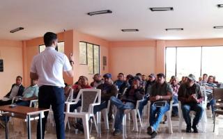 Agricultores de Tierra Blanca buscan ingresar a mercados más competitivos