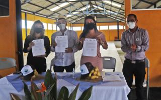 La búsqueda de precios justos acordes a su inversión, así como el deseo de salir de la informalidad y tener su propia empresa llevaron a 43 agricultores de Tierra Blanca de Cartago a materializar su deseo bajo el modelo cooperativo.